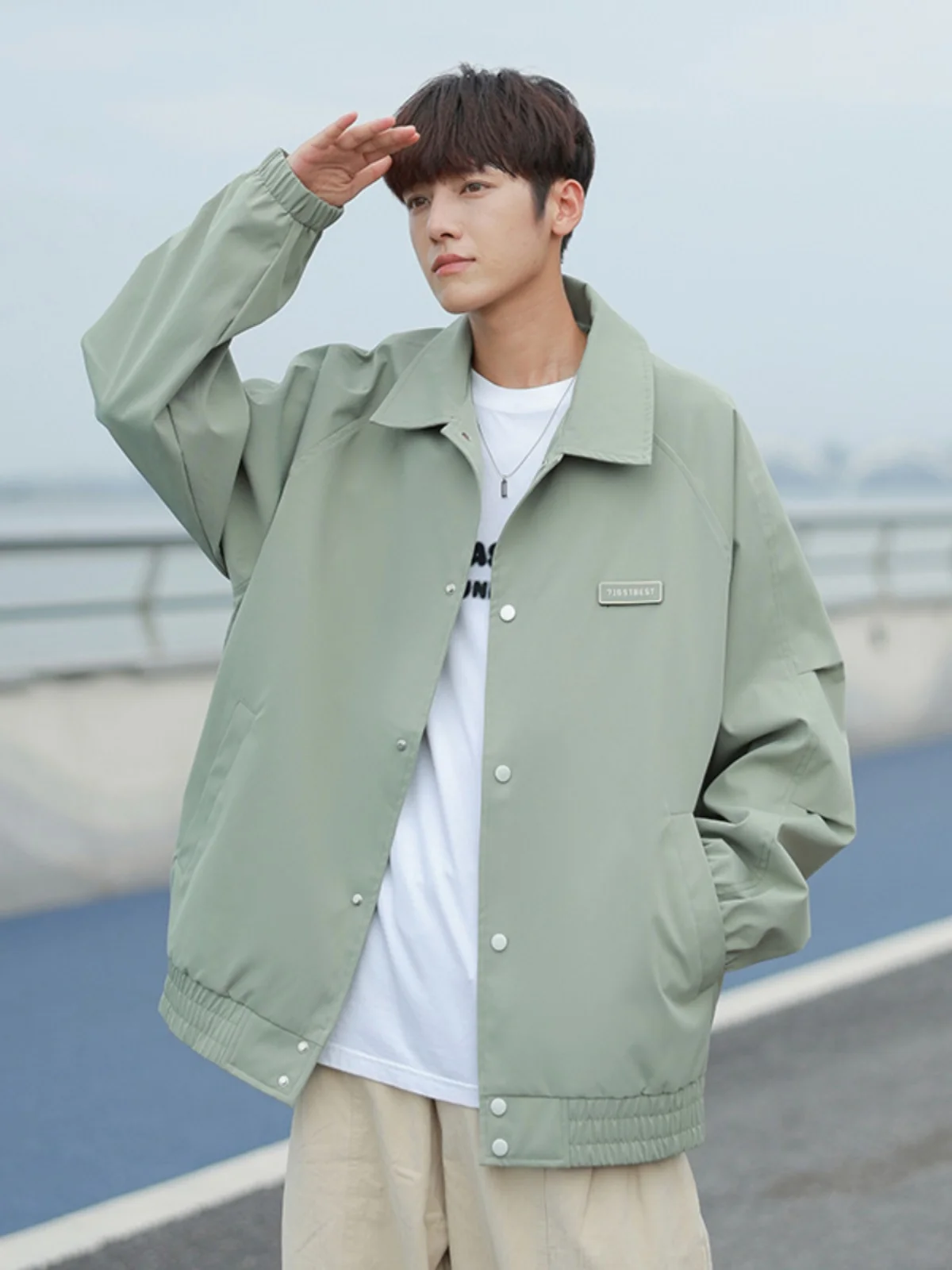 Casual Spring Autumn Men's Jaet Loose Fit Faionable Collar Buttoned irt Versatile Outerwear Simple Modern Sle
Casual Spring Autumn Men's Jaet Loose Fit Faionable Collar Buttoned irt Versatile Outerwear Simple Modern Sle