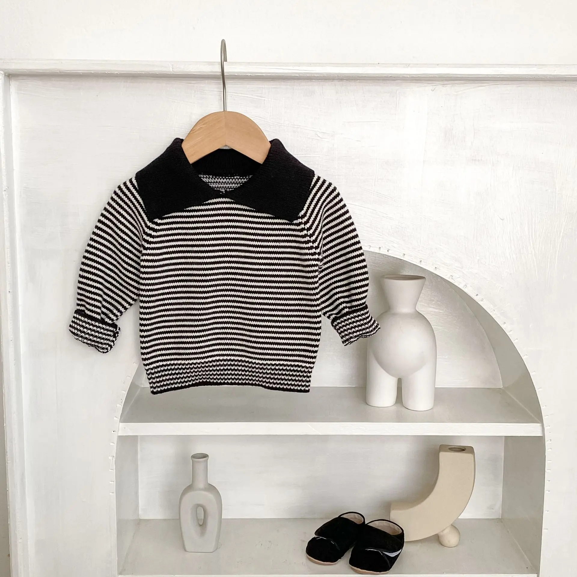 New autumn clothing for babies aged 0-3, striped lapel long sleeved polo shirts for boys and girls
New autumn clothing for babies aged 0-3, striped lapel long sleeved polo shirts for boys and girls