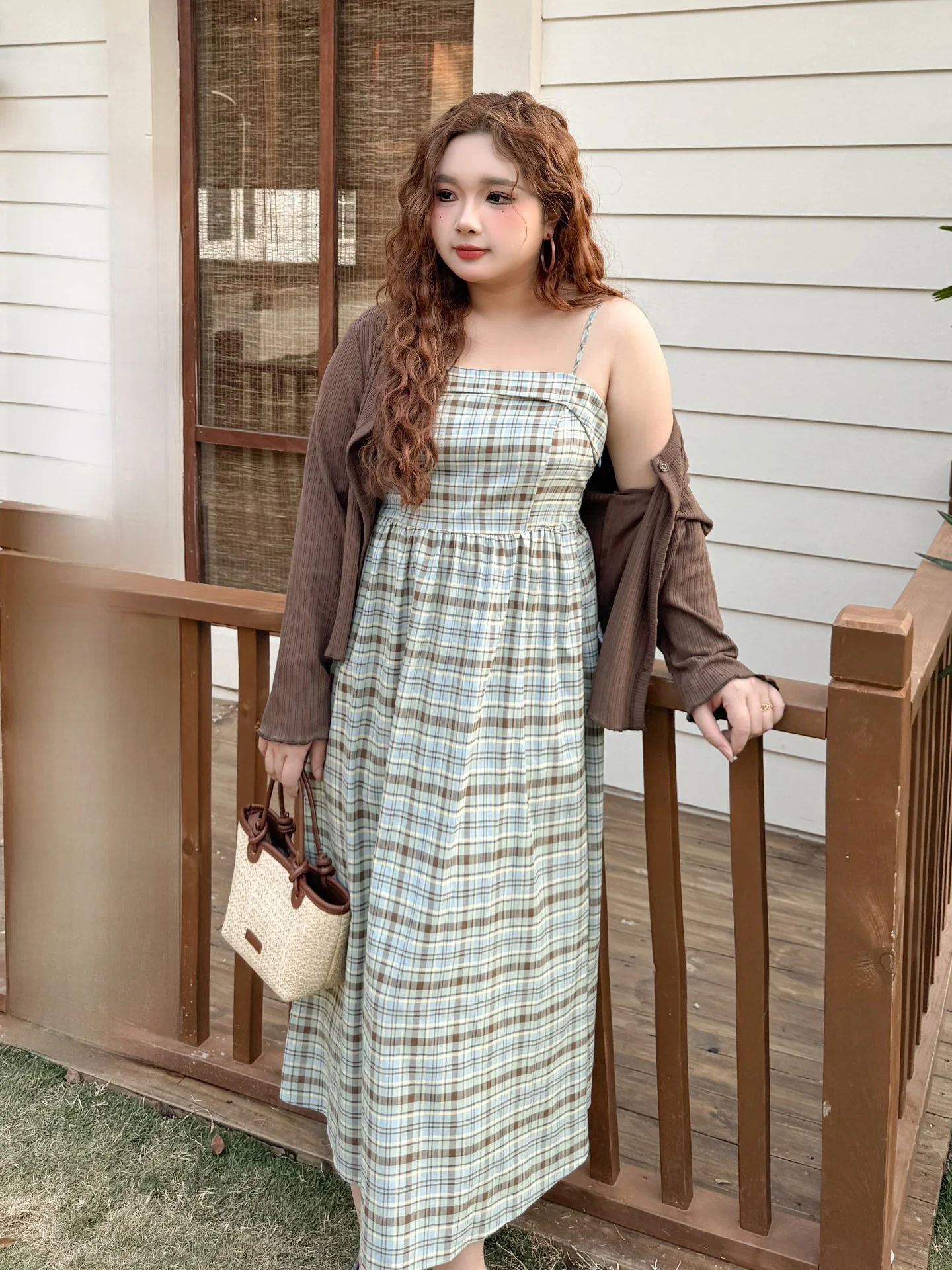 Limited Edition plus Size Women's Set Gentle Loose Feel Spring Summer Plaid Strap Knitted Top And Skirt Two Piece Set
Limited Edition plus Size Women's Set Gentle Loose Feel Spring Summer Plaid Strap Knitted Top And Skirt Two Piece Set
