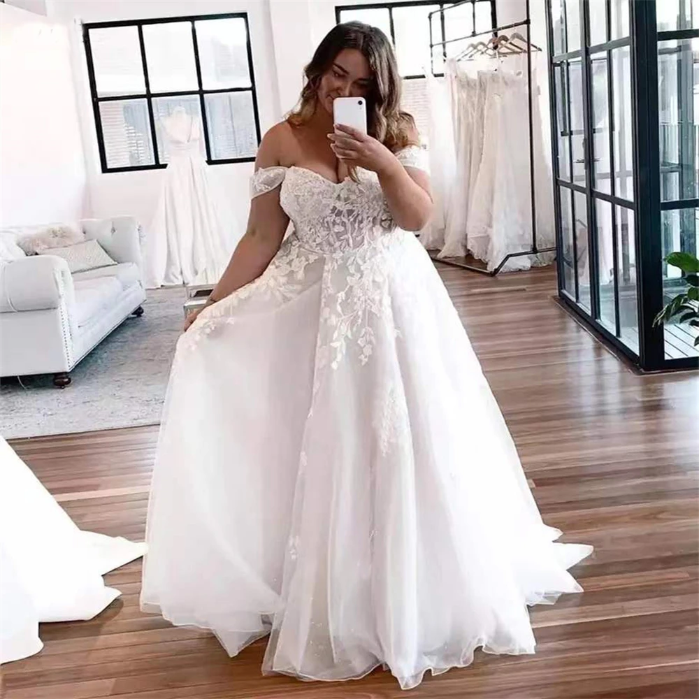 Customized ZJ9269 Elegant A-Line Off the Shoulder Wedding Dress 2025 For Women Lace Applique Button Backless Bridal Gown
Customized ZJ9269 Elegant A-Line Off the Shoulder Wedding Dress 2025 For Women Lace Applique Button Backless Bridal Gown