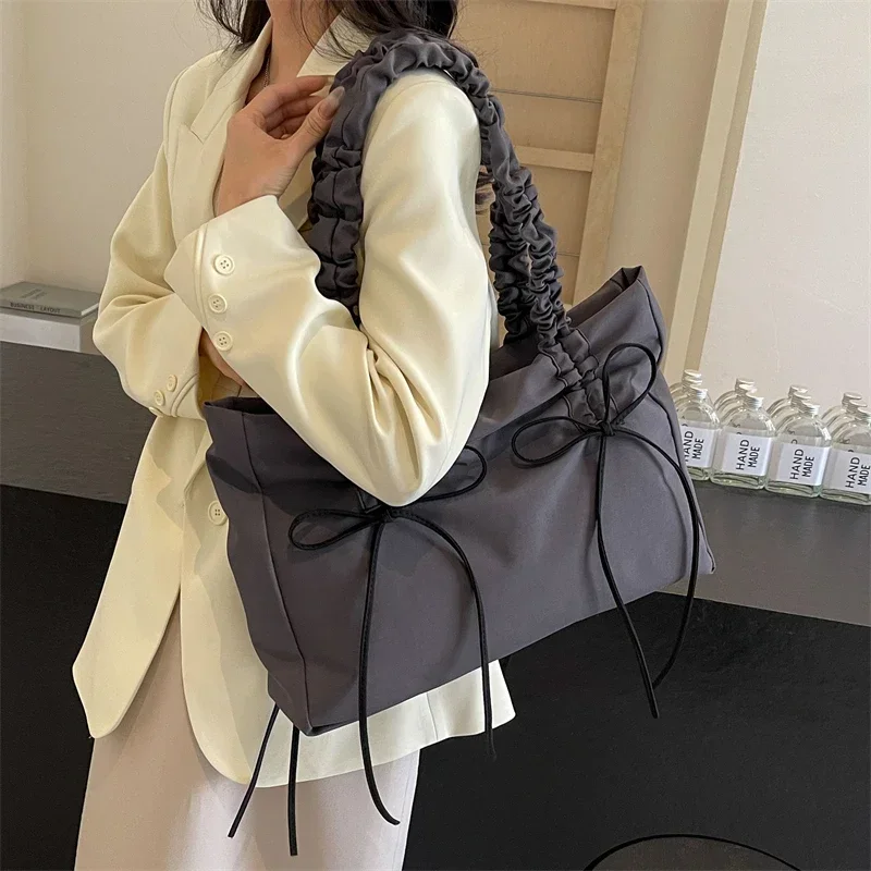 Hot Selling Fashion Nylon Pleated Women's Crossbody New Casual Trend Versatile Large Capacity Tote Women's Shoulder WT1107
Hot Selling Fashion Nylon Pleated Women's Crossbody New Casual Trend Versatile Large Capacity Tote Women's Shoulder WT1107