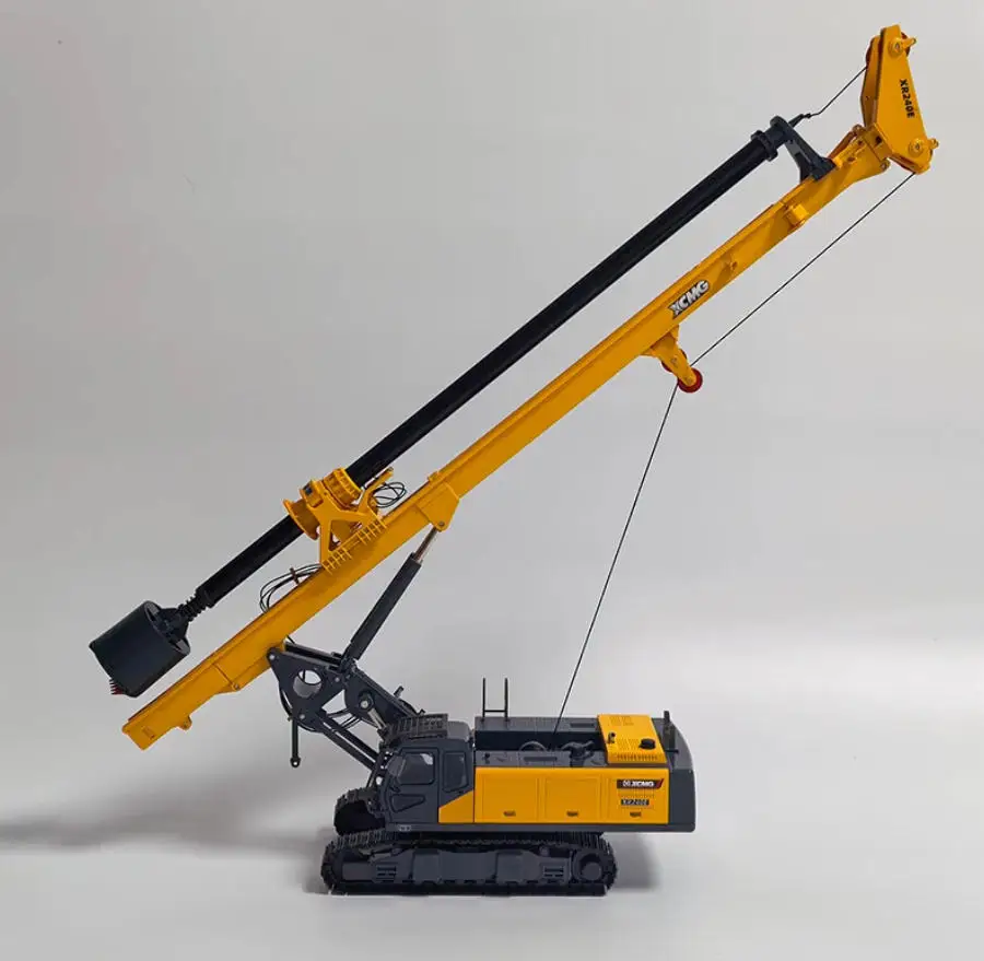 New 1:35 XCMG XR240E Rotary Drilling Dig Model Cab Open Swing 360 Yellow Replica Diecast Zinc Alloy Collection Gift
New 1:35 XCMG XR240E Rotary Drilling Dig Model Cab Open Swing 360 Yellow Replica Diecast Zinc Alloy Collection Gift