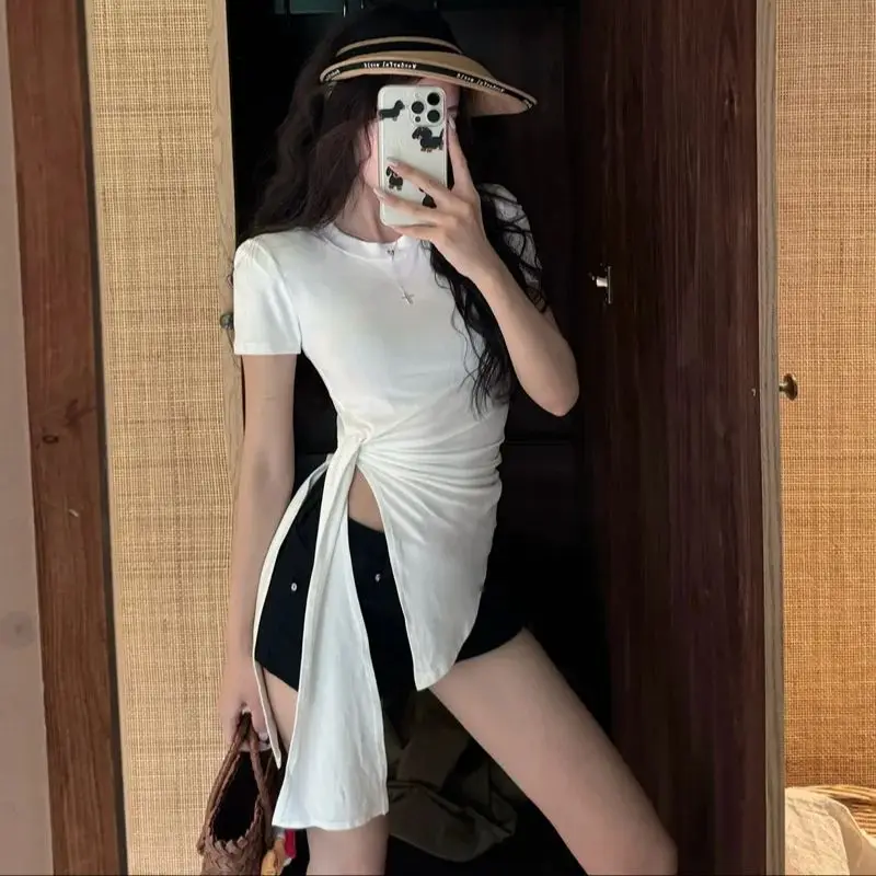 2025 summer hot girl style design side slit strap short-sleeved T-shirt for women with waist slim shoulder pad top
2025 summer hot girl style design side slit strap short-sleeved T-shirt for women with waist slim shoulder pad top
