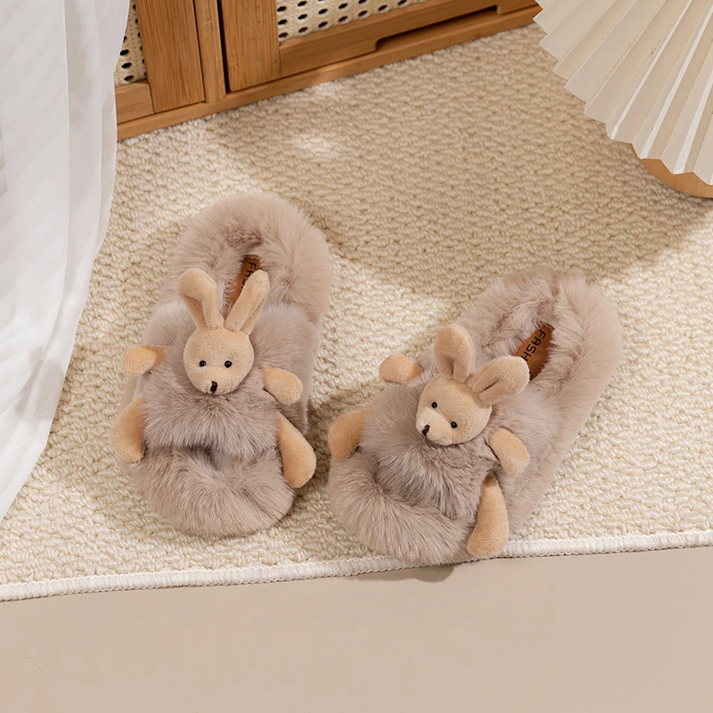 2025 Winter New Cute Girls Fashion Cross Shoes with Cute Rabbit Children Warm Slippers Casual Kids Plush Slippers Soft Bottom
2025 Winter New Cute Girls Fashion Cross Shoes with Cute Rabbit Children Warm Slippers Casual Kids Plush Slippers Soft Bottom