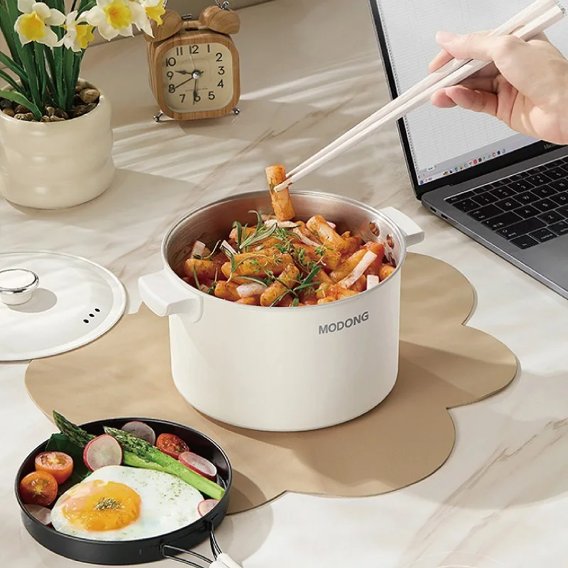 110V 220V Electric Cooking Pot 2L Folding Hotpot Multicooker Fried Pan Rice Cooker Dual Voltage Electric Skillet For Travel
110V 220V Electric Cooking Pot 2L Folding Hotpot Multicooker Fried Pan Rice Cooker Dual Voltage Electric Skillet For Travel