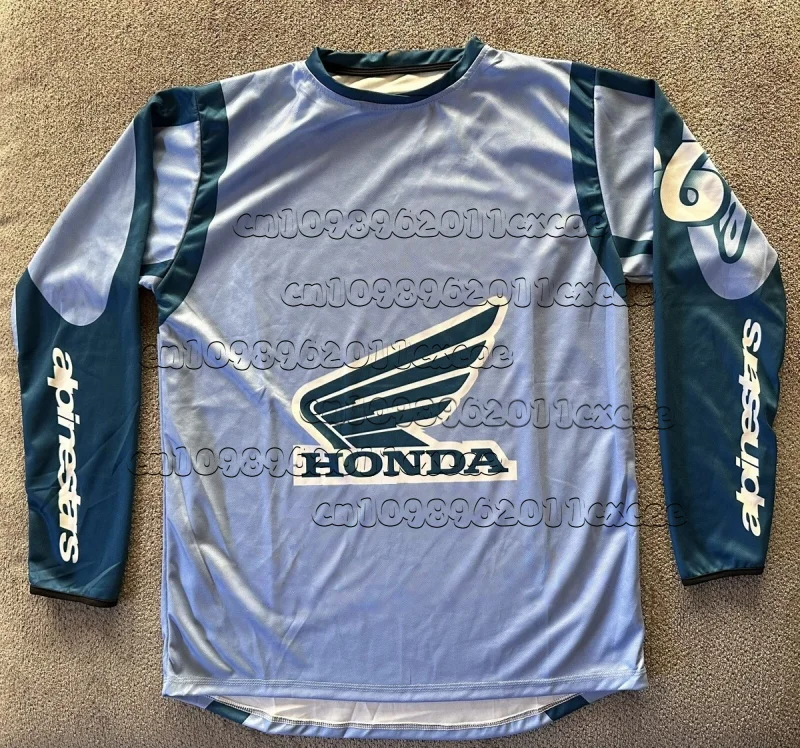 Honda Themed Long Sleeved T-shirt for Men, Retro Adventure Print, Warm Cycling Enthusiasts, Daily Wear, Fashionable MOTO Top
Honda Themed Long Sleeved T-shirt for Men, Retro Adventure Print, Warm Cycling Enthusiasts, Daily Wear, Fashionable MOTO Top