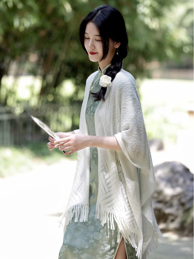 Multifunctional Autumn Season Hollow out Tassel Shawl in Beige Color for Outerwear Versatile Retro Style Polyester ...
Multifunctional Autumn Season Hollow out Tassel Shawl in Beige Color for Outerwear Versatile Retro Style Polyester ...