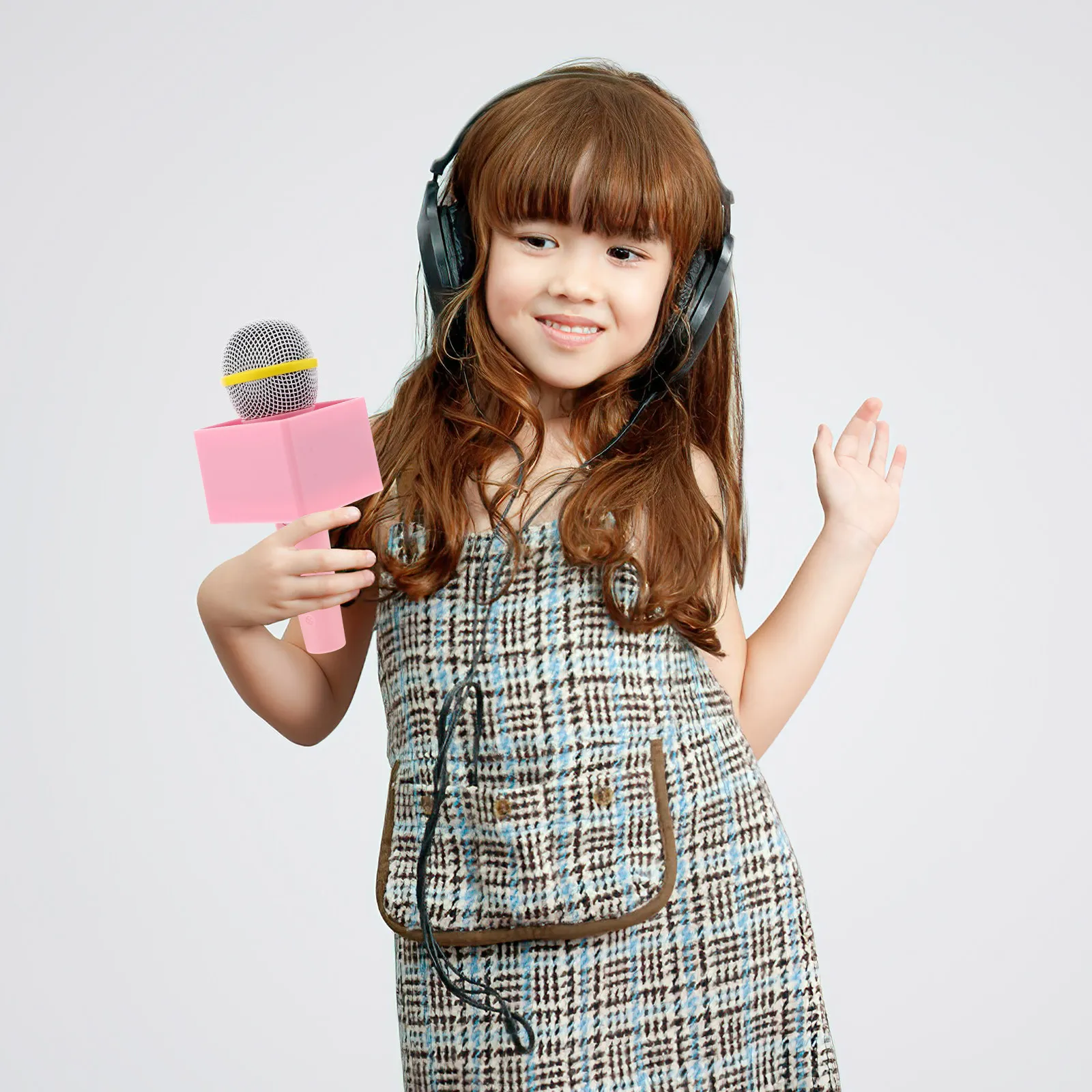 Realistic Plastic Retro Microphone Kids Karaoke Prop Portable Lightweight Fake Mic for Birthday Party Favors Cosplay Costume
Realistic Plastic Retro Microphone Kids Karaoke Prop Portable Lightweight Fake Mic for Birthday Party Favors Cosplay Costume