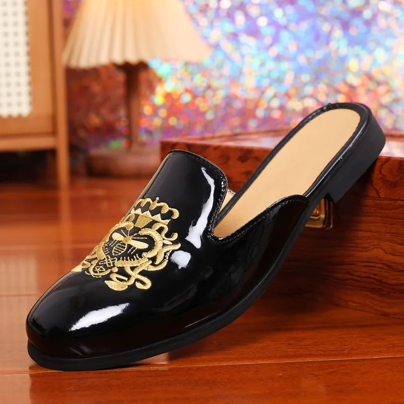 Мужские повседневные слипоны из лакированной кожи с вышивкой, модель 2026 года, для лета, удобные, модные, Zapatos Hombre
Мужские повседневные слипоны из лакированной кожи с вышивкой, модель 2026 года, для лета, удобные, модные, Zapatos Hombre