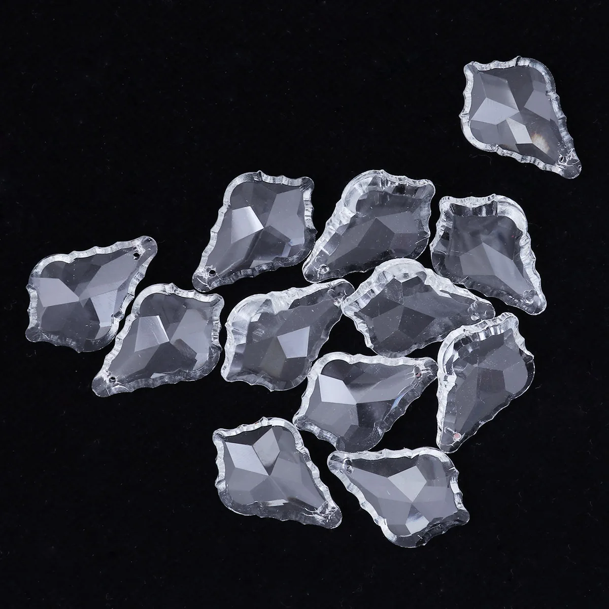 12Pcs Clear Glass Crystal Maple Leaf Pendants 38mm Chandelier Prisms Curtains Wedding Hanging Decorations Chandelier Pendants
12Pcs Clear Glass Crystal Maple Leaf Pendants 38mm Chandelier Prisms Curtains Wedding Hanging Decorations Chandelier Pendants