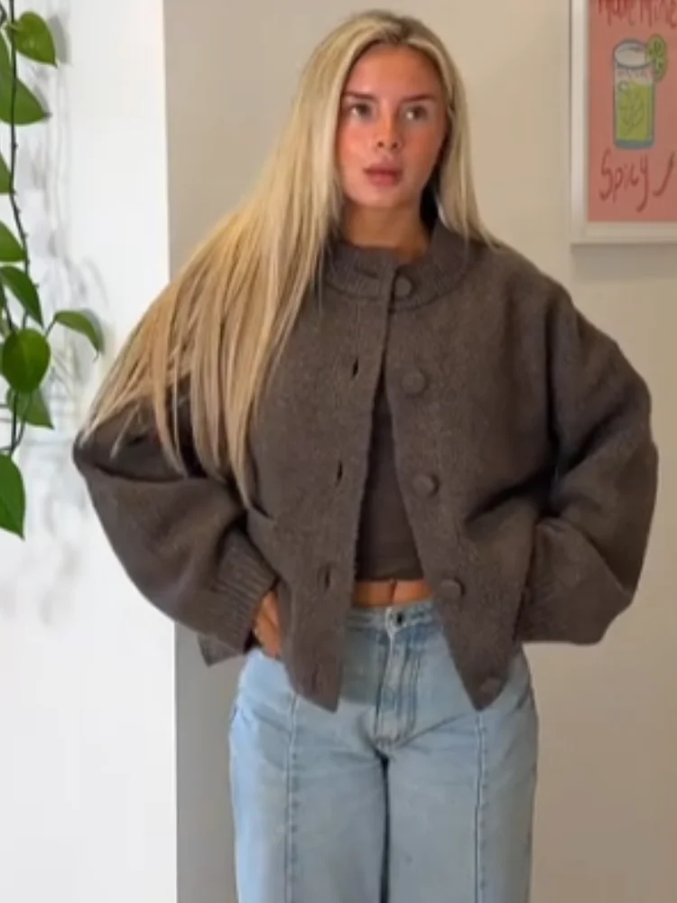 2026 Spring Lady New Knitwear Fashion Solid Women's Knitted Cardigan Elegant O-neck Long Sleeve Single Breasted Female Sweater
2026 Spring Lady New Knitwear Fashion Solid Women's Knitted Cardigan Elegant O-neck Long Sleeve Single Breasted Female Sweater