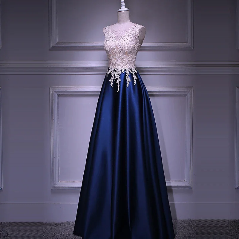 Customized Navy Blue Evening Dresses O-neck Appliques Sleeveless Lace UP Floor-Length A-Line Plus size Woman Party FOrmal Gowns
Customized Navy Blue Evening Dresses O-neck Appliques Sleeveless Lace UP Floor-Length A-Line Plus size Woman Party FOrmal Gowns