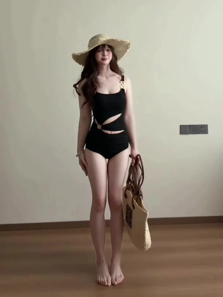 Сексуальный купальник-монокини с вырезами для женщин, облегающий, для пляжа, отдыха на природе, походов в горячие источники, с высокой талией, прямой крой, шорты-купальник
Сексуальный купальник-монокини с вырезами для женщин, облегающий, для пляжа, отдыха на природе, походов в горячие источники, с высокой талией, прямой крой, шорты-купальник