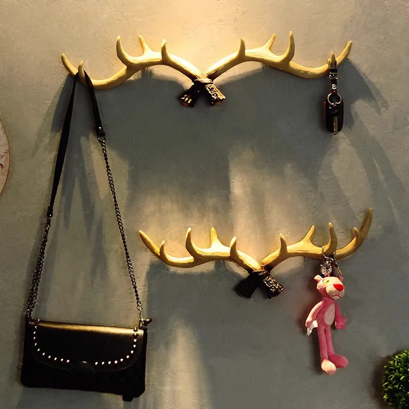 Creative European Clothes Rack Retro Deer Antler Wall Mounted Coat Rack Personalized Living Room Entrance Wall Key Hook Gifts
Creative European Clothes Rack Retro Deer Antler Wall Mounted Coat Rack Personalized Living Room Entrance Wall Key Hook Gifts