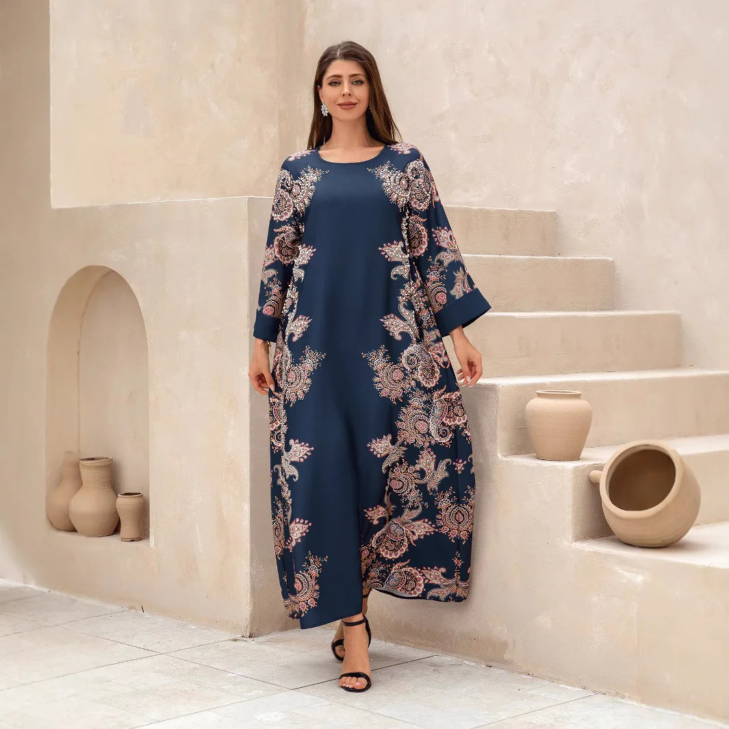 Middle East Saudi Muslim Women's Robe Printed Beaded Arabian Dress Fashion Simple Temperament Elegant Holiday Style High-end Ban
Middle East Saudi Muslim Women's Robe Printed Beaded Arabian Dress Fashion Simple Temperament Elegant Holiday Style High-end Ban