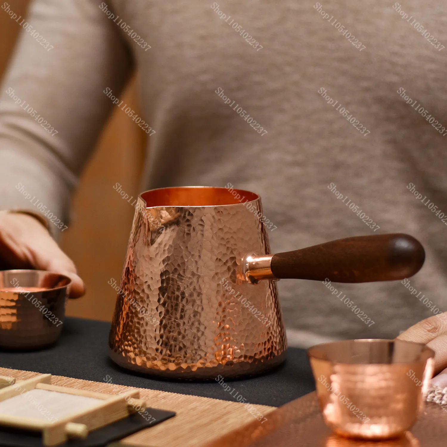 Pure Copper Hand Hammered Thickened Fairness Cup Tea Pitcher Heat Resistant Kung Fu Tea Accessory Retro Home
Pure Copper Hand Hammered Thickened Fairness Cup Tea Pitcher Heat Resistant Kung Fu Tea Accessory Retro Home