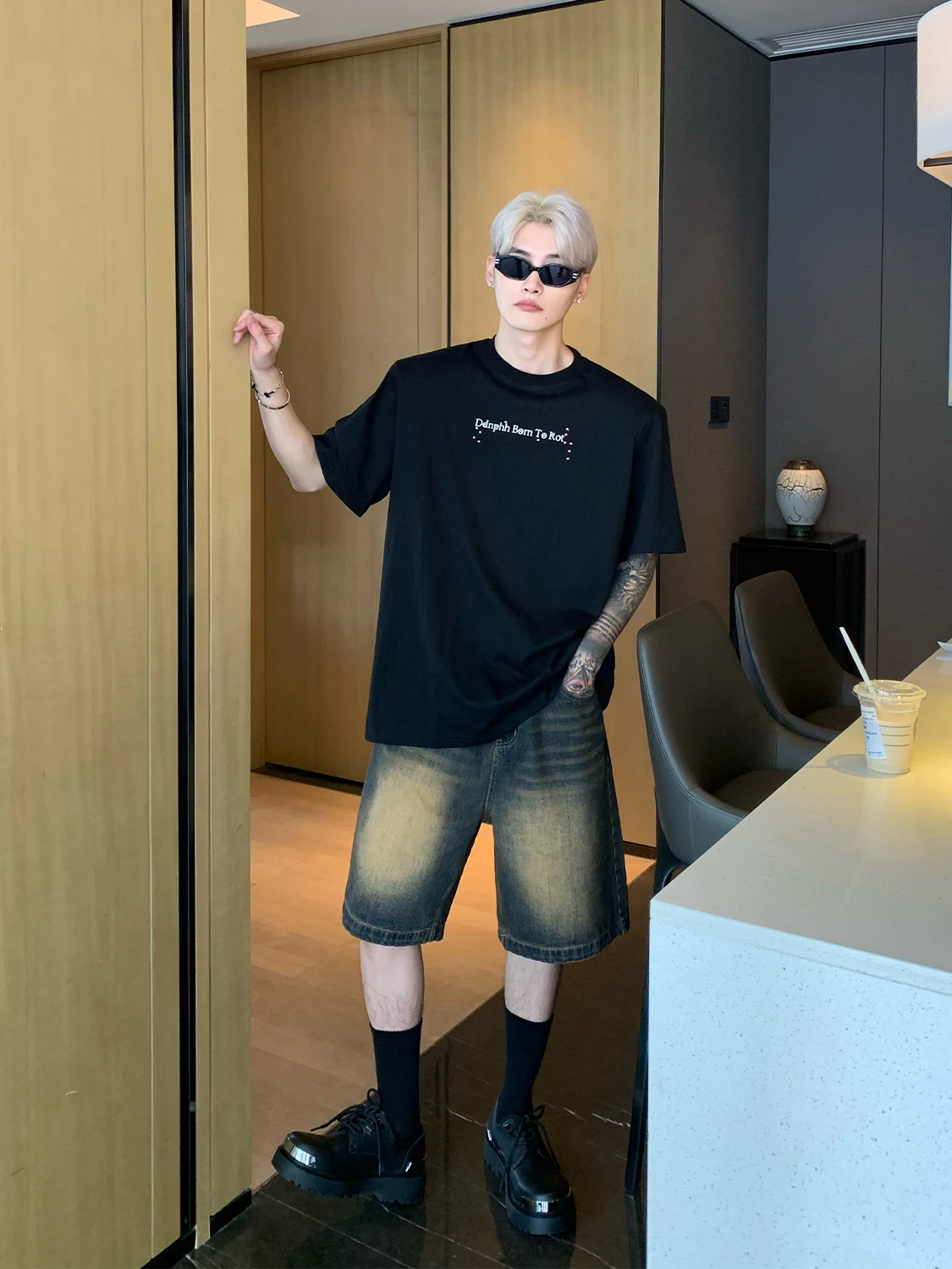 Cuibuju мужские винтажные джинсовые лыжи с талией, летние облегающие прямые брюки «пять четвертей», молодежная повседневная одежда, джинсы со средней талией
Cuibuju мужские винтажные джинсовые лыжи с талией, летние облегающие прямые брюки «пять четвертей», молодежная повседневная одежда, джинсы со средней талией