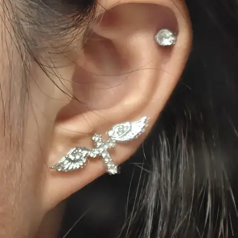 Unique and Niche Personality with Wings Multiple Ear Holes Stacked Earrings Gothic Personality Cross Shiny Earing Jewelry Gifts
