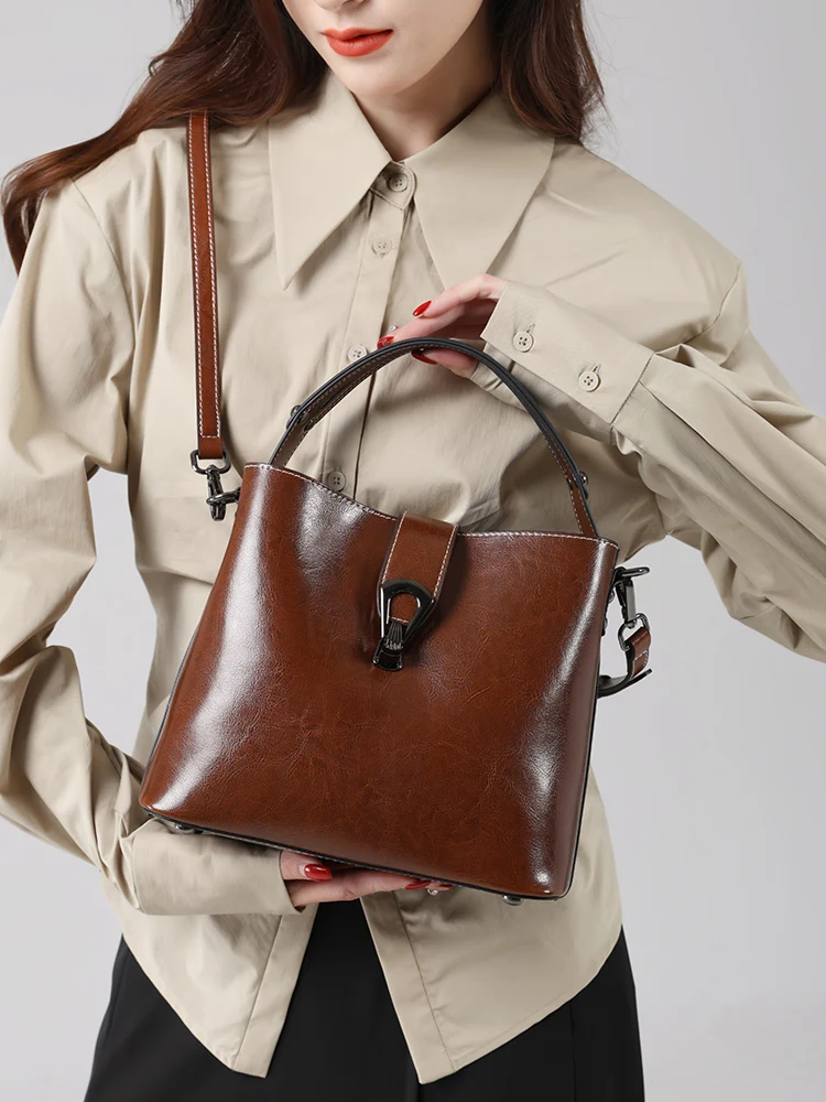 Женская сумка из натуральной кожи из воловьей кожи, женская универсальная сумка через плечо в стиле ретро, женские сумки через плечо для путешествий, подмышки, новинка
Женская сумка из натуральной кожи из воловьей кожи, женская универсальная сумка через плечо в стиле ретро, женские сумки через плечо для путешествий, подмышки, новинка