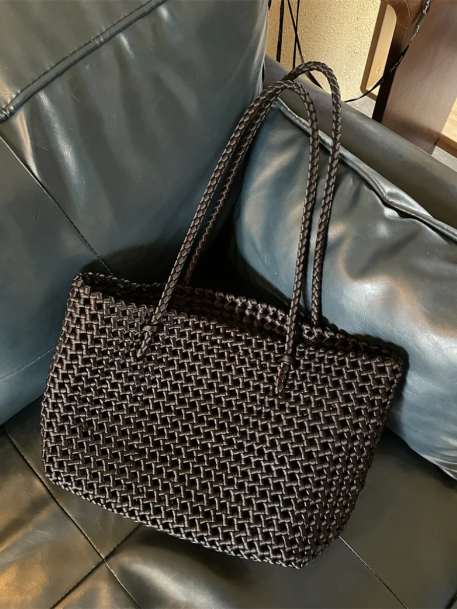 Designer luxury bag Nylon women's Woven tote bag Soft Shoulder bag Casual high quality bag Women's fashion bags 2024
Designer luxury bag Nylon women's Woven tote bag Soft Shoulder bag Casual high quality bag Women's fashion bags 2024