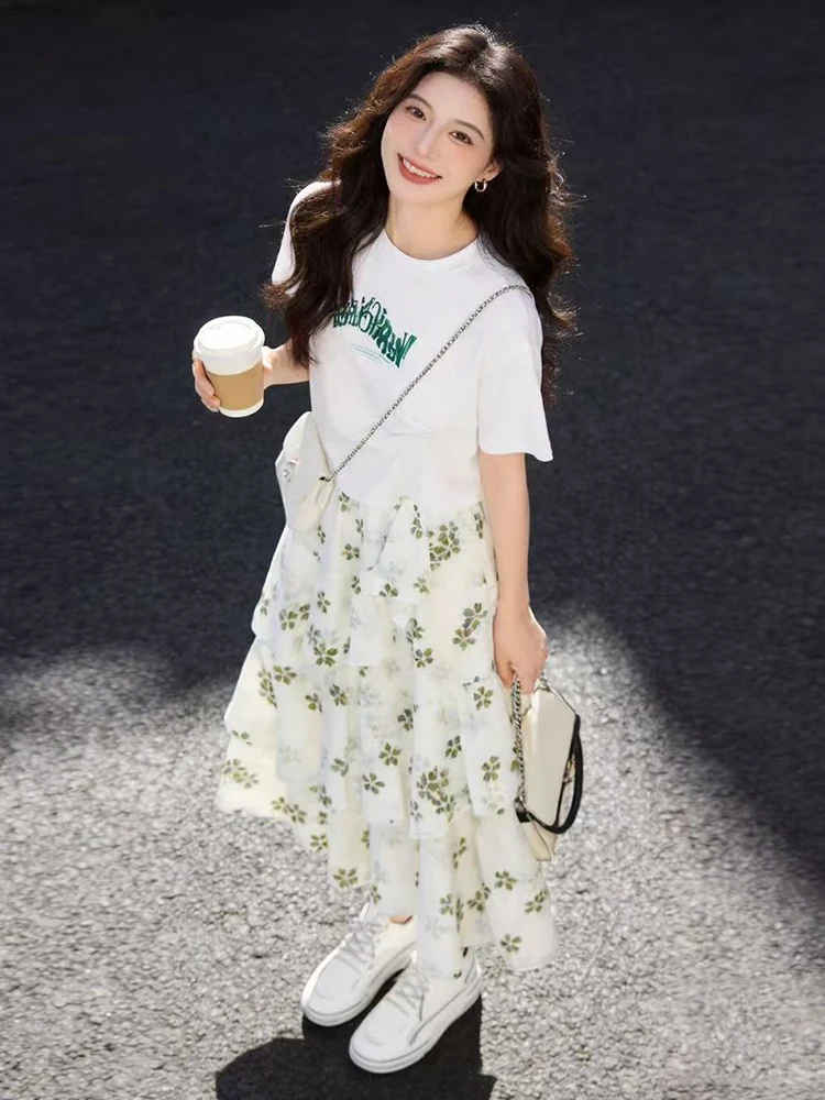 Summer Floral Lace Half Skirt Two-Piece Set Women's Short Sleeve Printed Top Set Floral T-Shirt Skirt Combo
Summer Floral Lace Half Skirt Two-Piece Set Women's Short Sleeve Printed Top Set Floral T-Shirt Skirt Combo