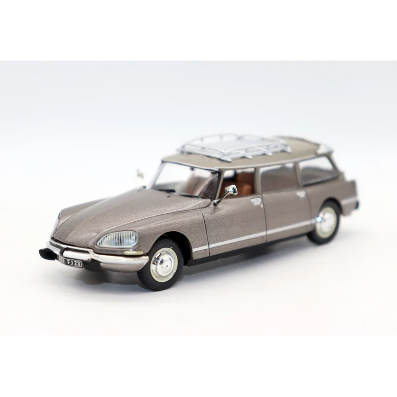 Diecast 1/43 Scale Citroen DS 23 1974 Break Station Wagon Alloy Car Model Collectible Toy Gift Souvenir Display Ornament
Diecast 1/43 Scale Citroen DS 23 1974 Break Station Wagon Alloy Car Model Collectible Toy Gift Souvenir Display Ornament