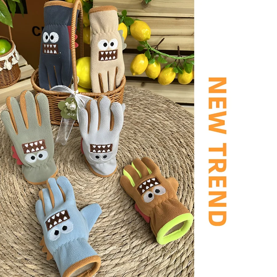 Cartoon Children Winter Soft Winter Coral Fleece Shark Gloves for Girls Boys Accessories Outdoor Sports Riding Kids
Cartoon Children Winter Soft Winter Coral Fleece Shark Gloves for Girls Boys Accessories Outdoor Sports Riding Kids