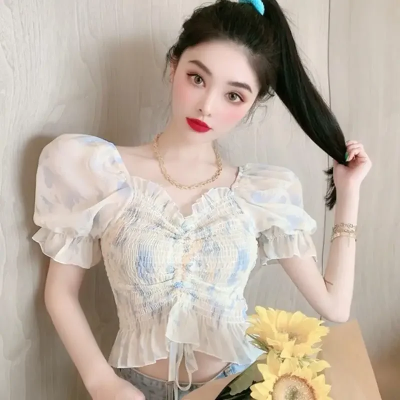 Women's Ruffled Pleated Chiffon Sweet Puff Sleeve Drawstring Lace Sweet Broken Flower V-neck Summer Korean Version Top
Women's Ruffled Pleated Chiffon Sweet Puff Sleeve Drawstring Lace Sweet Broken Flower V-neck Summer Korean Version Top