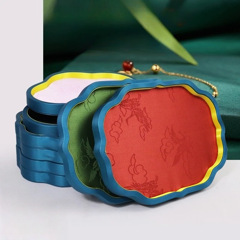 Поднос для ювелирных изделий из искусственной кожи в китайском ретро-стиле, для демонстрации браслетов, кулонов, ожерелий, коммерческий, для ювелиров
Поднос для ювелирных изделий из искусственной кожи в китайском ретро-стиле, для демонстрации браслетов, кулонов, ожерелий, коммерческий, для ювелиров