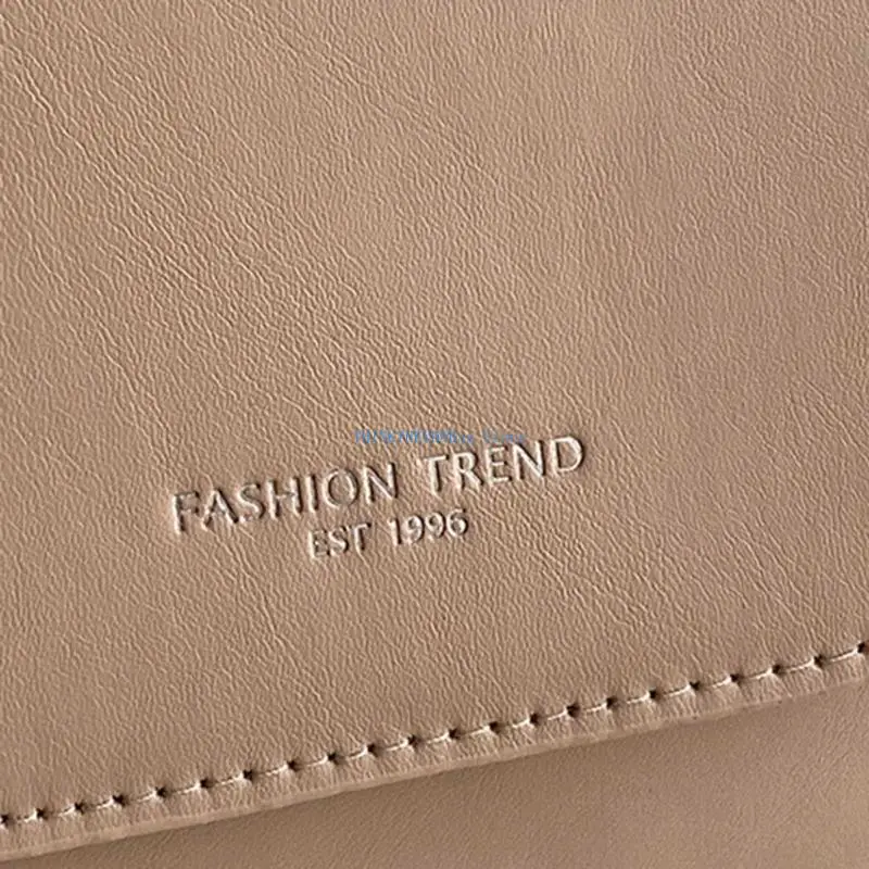 63HC Fashionable Synthetic PU Leather Crossbody Bag for Women with Adjustable Strap
63HC Fashionable Synthetic PU Leather Crossbody Bag for Women with Adjustable Strap