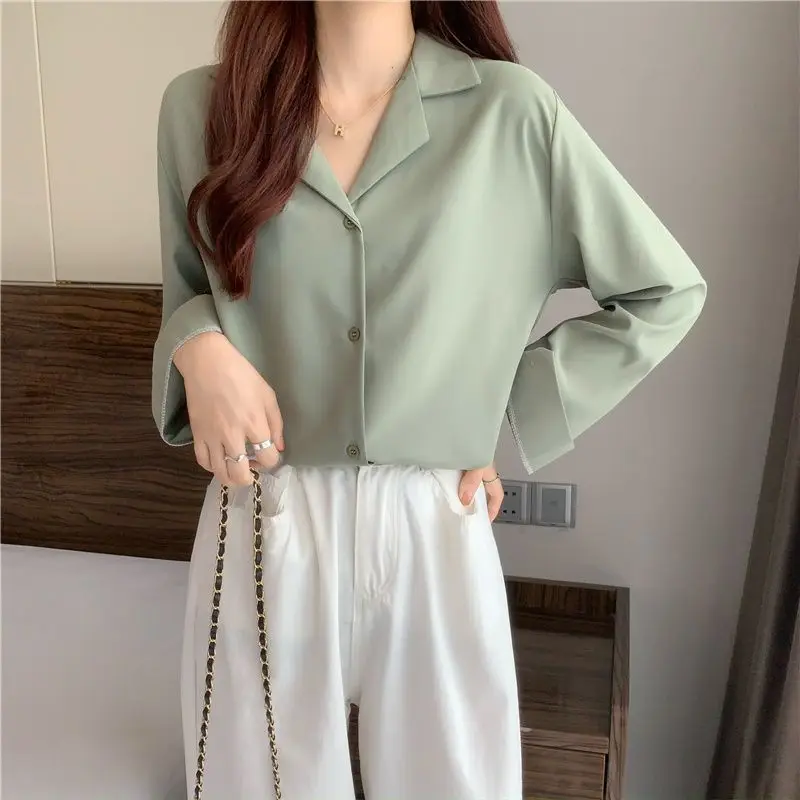 2023 Women's Clothing New Business Casual Temperament Button V-neck Loose Solid Fashion Office Lady Spring Summer Thin Blouses
2023 Women's Clothing New Business Casual Temperament Button V-neck Loose Solid Fashion Office Lady Spring Summer Thin Blouses