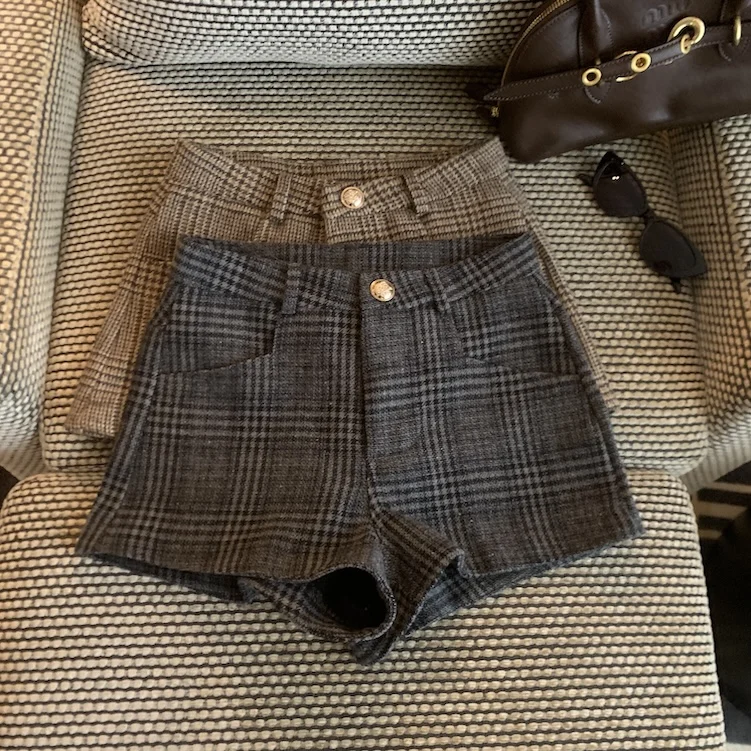 Ретро-серые шерстяные брюки А-силуэта в клетку для женщин, осенне-зимние, утепленные, сексуальные, с высокой талией, утягивающие, повседневные, модные шорты
Ретро-серые шерстяные брюки А-силуэта в клетку для женщин, осенне-зимние, утепленные, сексуальные, с высокой талией, утягивающие, повседневные, модные шорты