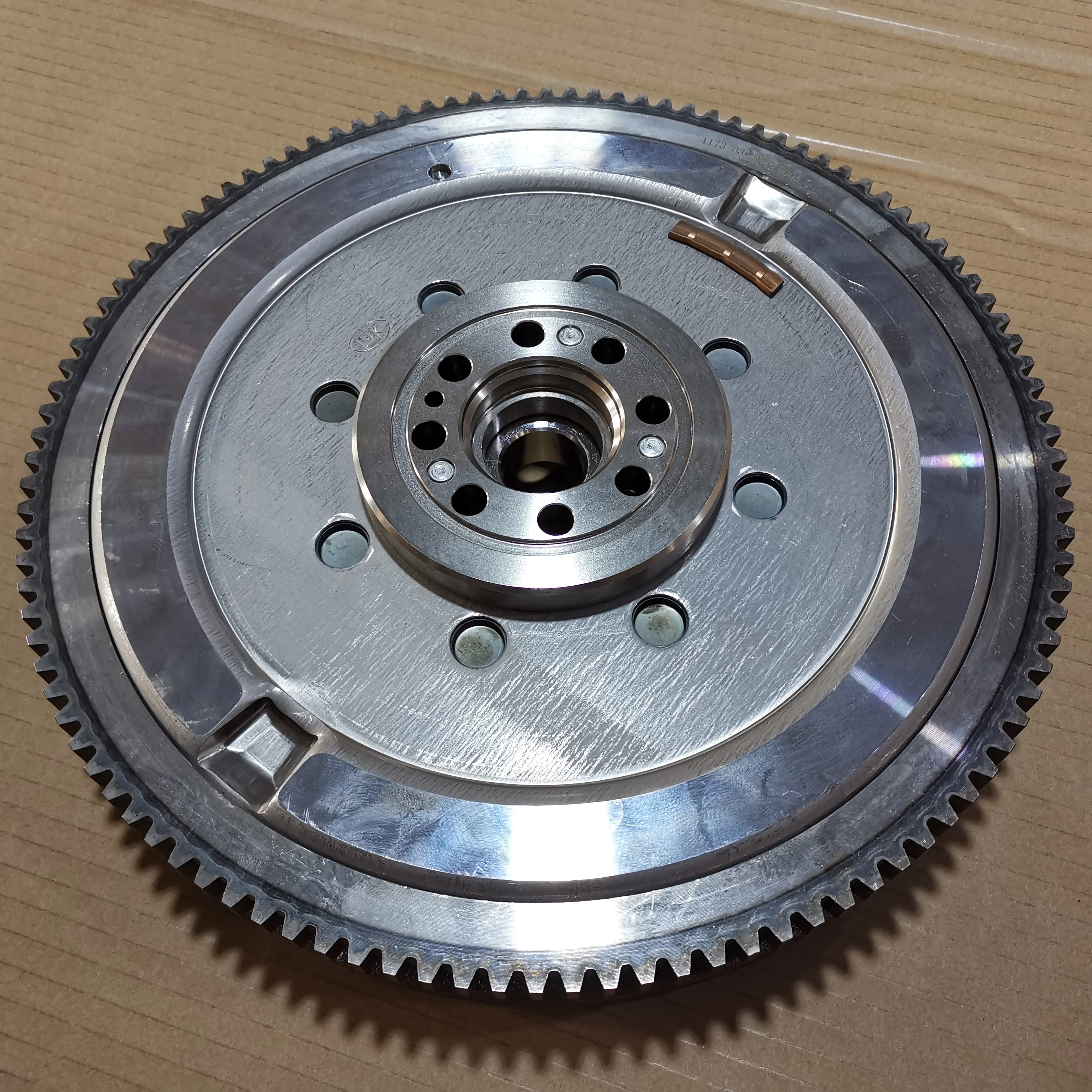 SAIC MAXUS T60 High Quality Dual Mass Flywheel C00061608 4150933100
SAIC MAXUS T60 High Quality Dual Mass Flywheel C00061608 4150933100