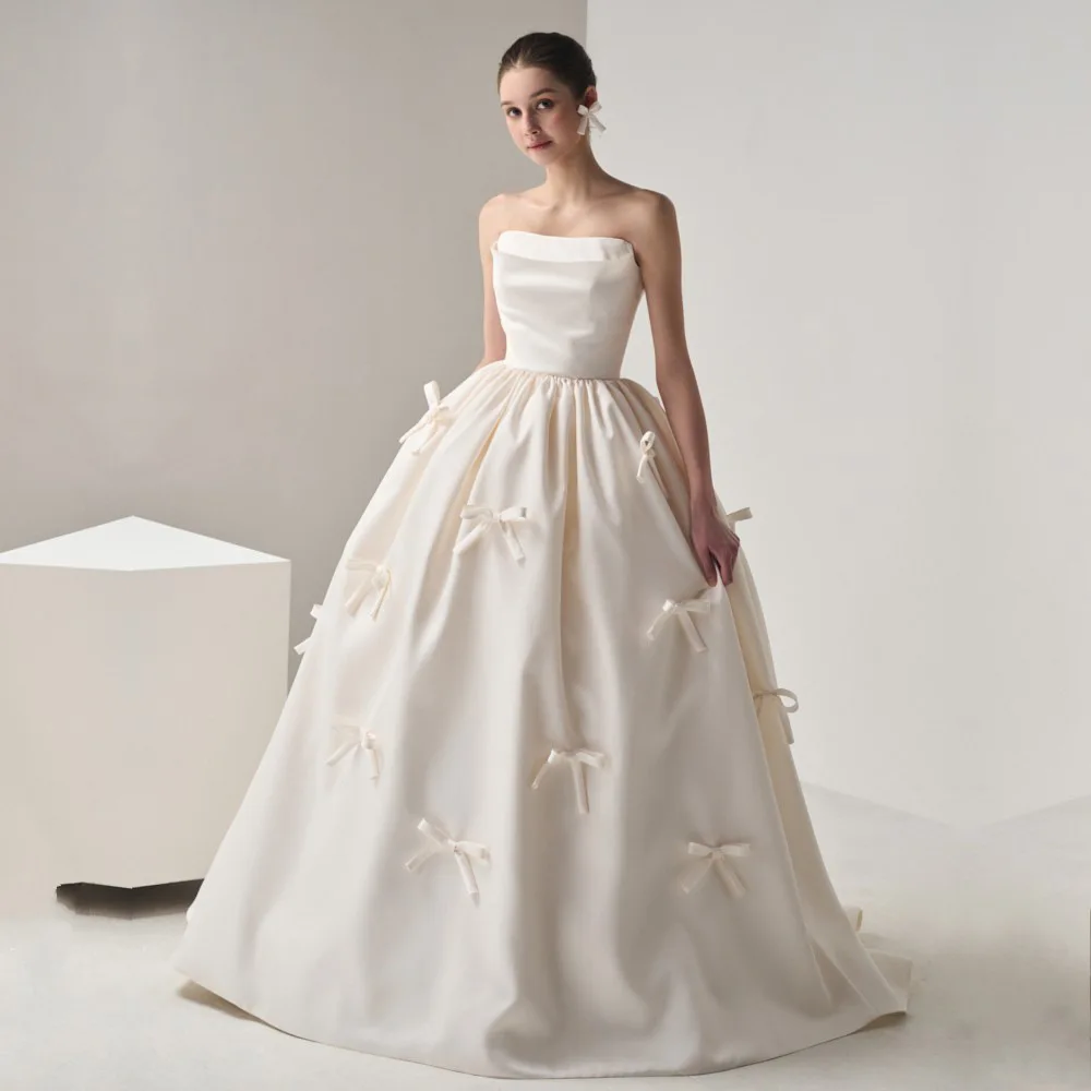 2025 French Satin Minimalist Strapless Wedding Dress Slim Princess Tulle Skirt Forest Style Light Bridal Gown
2025 French Satin Minimalist Strapless Wedding Dress Slim Princess Tulle Skirt Forest Style Light Bridal Gown
