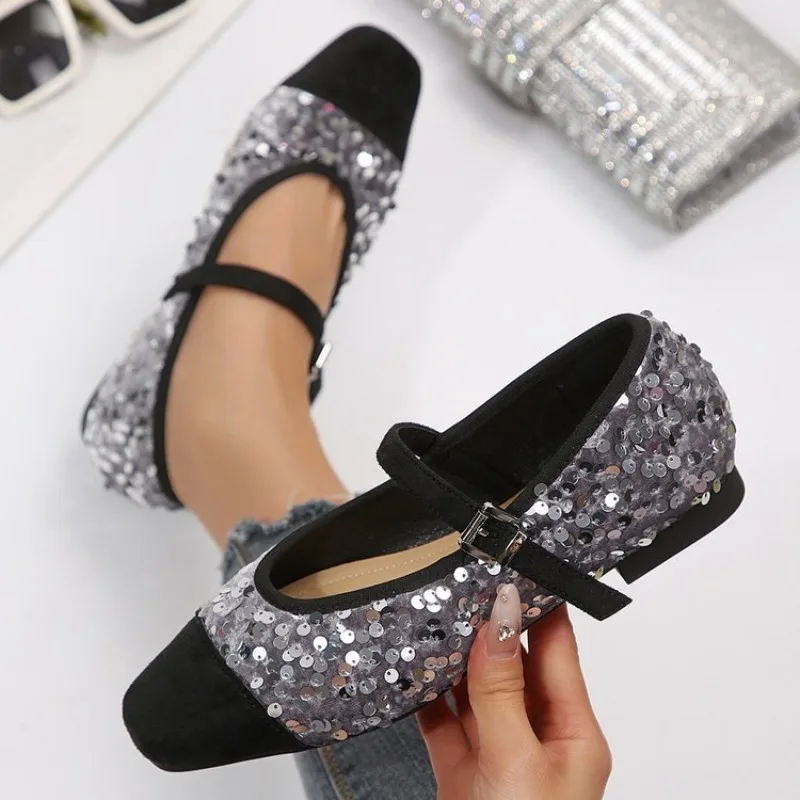 Spring New Sequin Low Heel Shoes Women's Light Mouth Square Toe Gentle Shoes
Spring New Sequin Low Heel Shoes Women's Light Mouth Square Toe Gentle Shoes