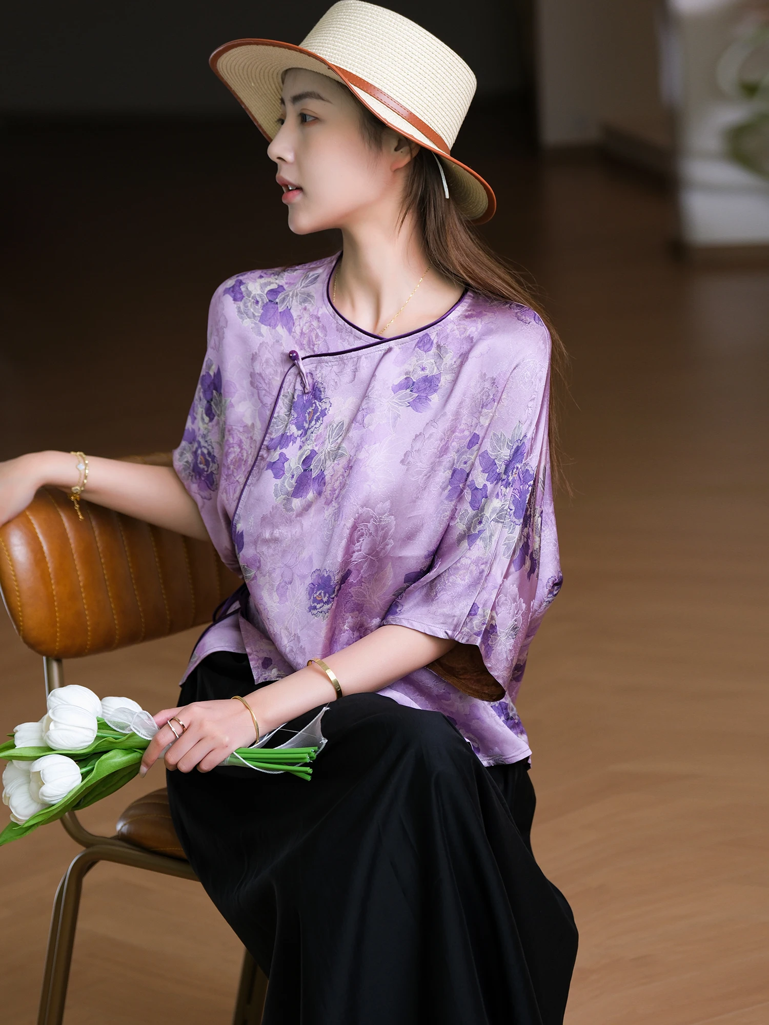 New Chinese Sle Silk Satin Embroidered Button up irt Poetic Mountain Sea Series Loose Fit round Ne Five Sve Women's ...
New Chinese Sle Silk Satin Embroidered Button up irt Poetic Mountain Sea Series Loose Fit round Ne Five Sve Women's ...