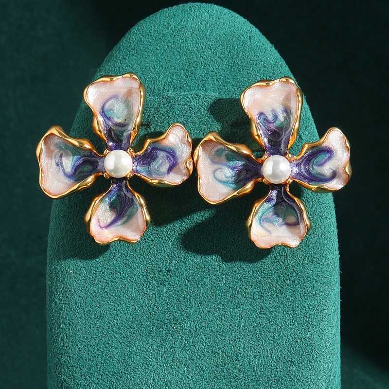 Vintage Drip Oil Four Leaf Flower Earrings For Woman Antique Gold Color Trending 2026 Art Deco Jewelry Brand High Quality Gift
Vintage Drip Oil Four Leaf Flower Earrings For Woman Antique Gold Color Trending 2026 Art Deco Jewelry Brand High Quality Gift