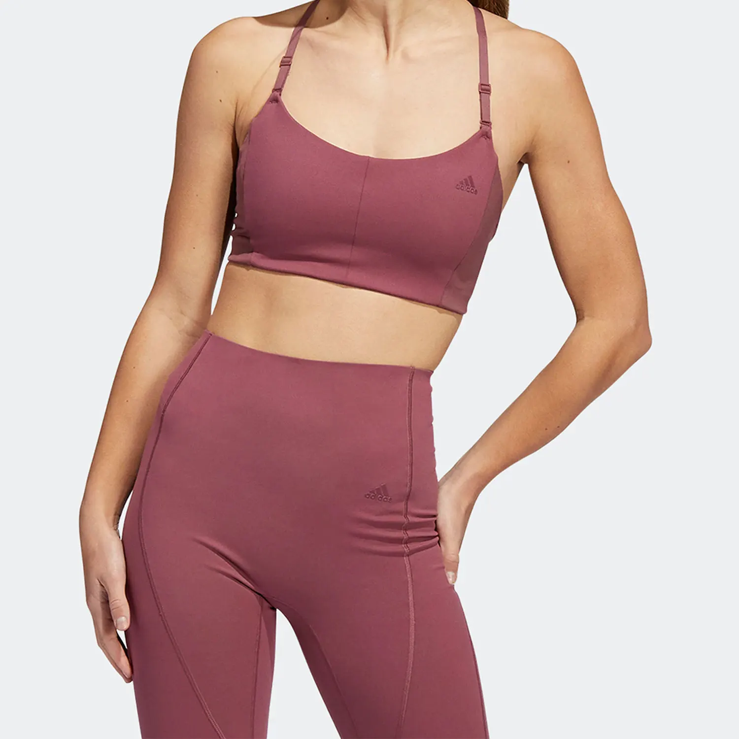 Официальный женский спортивный удобный бюстгальтер Adidas нового сезона HC7941
Официальный женский спортивный удобный бюстгальтер Adidas нового сезона HC7941