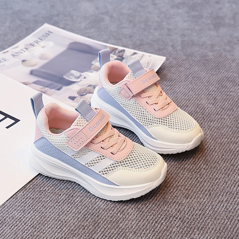 Flexible Bending Kids Daily Shoes Ventilated Surface Non Slip Base Outdoor Training Sneakers
Flexible Bending Kids Daily Shoes Ventilated Surface Non Slip Base Outdoor Training Sneakers