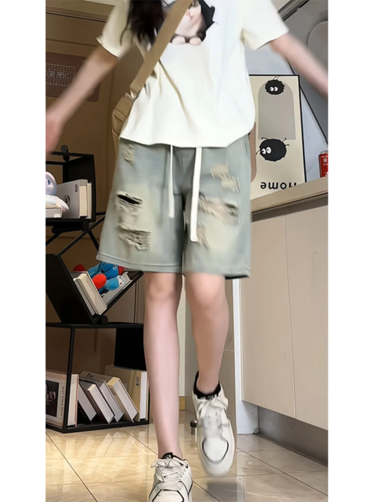 Мужские джинсовые шорты Waed: летние, молодежные, повседневные, прямого кроя, с пятью прорезями, модные, в уличном стиле, американское ретро
Мужские джинсовые шорты Waed: летние, молодежные, повседневные, прямого кроя, с пятью прорезями, модные, в уличном стиле, американское ретро