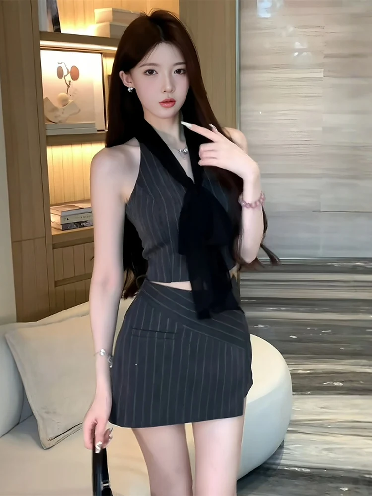 Summer New Style Heavy Work Rhinestone Neck Hanging Sleeveless Striped Vest Top Half Skirt Pants Two Piece Set Women Hot Girl
Summer New Style Heavy Work Rhinestone Neck Hanging Sleeveless Striped Vest Top Half Skirt Pants Two Piece Set Women Hot Girl