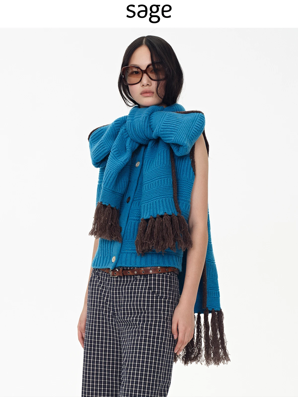 Женский винтажный шерстяной жилет Sagestudio с вышивкой, круглым вырезом, открытым кардиганом, бахромой и шарфом, повседневный, с нагрудными вставками, размер L
Женский винтажный шерстяной жилет Sagestudio с вышивкой, круглым вырезом, открытым кардиганом, бахромой и шарфом, повседневный, с нагрудными вставками, размер L