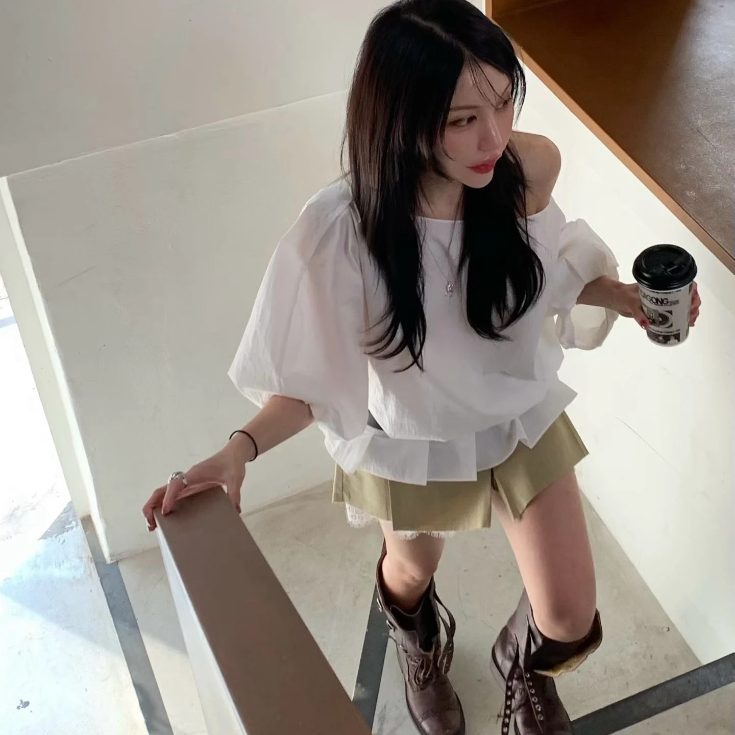 Fashionable Short Sleeve Shirt Spring Summer 2026 New Style Elegant Slant Shoulder Lace Trim Versatile Women's Premium Quality
Fashionable Short Sleeve Shirt Spring Summer 2026 New Style Elegant Slant Shoulder Lace Trim Versatile Women's Premium Quality