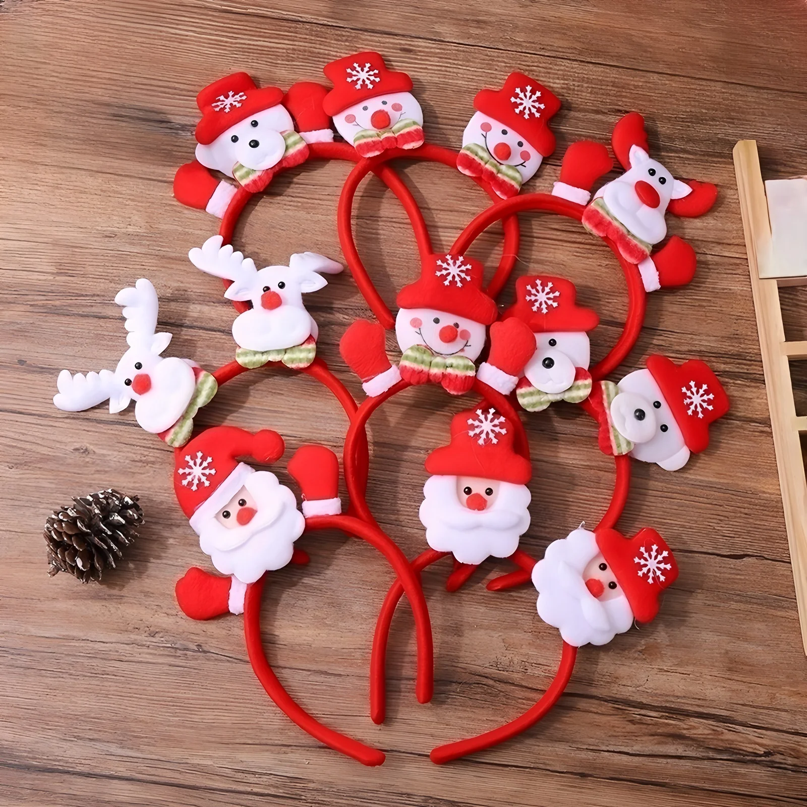 25 шт./лот, рождественские повязки на голову, украшение для рождественской вечеринки, Санта-Снеговик, рога оленя, головной убор, праздничная фотобудка
25 шт./лот, рождественские повязки на голову, украшение для рождественской вечеринки, Санта-Снеговик, рога оленя, головной убор, праздничная фотобудка