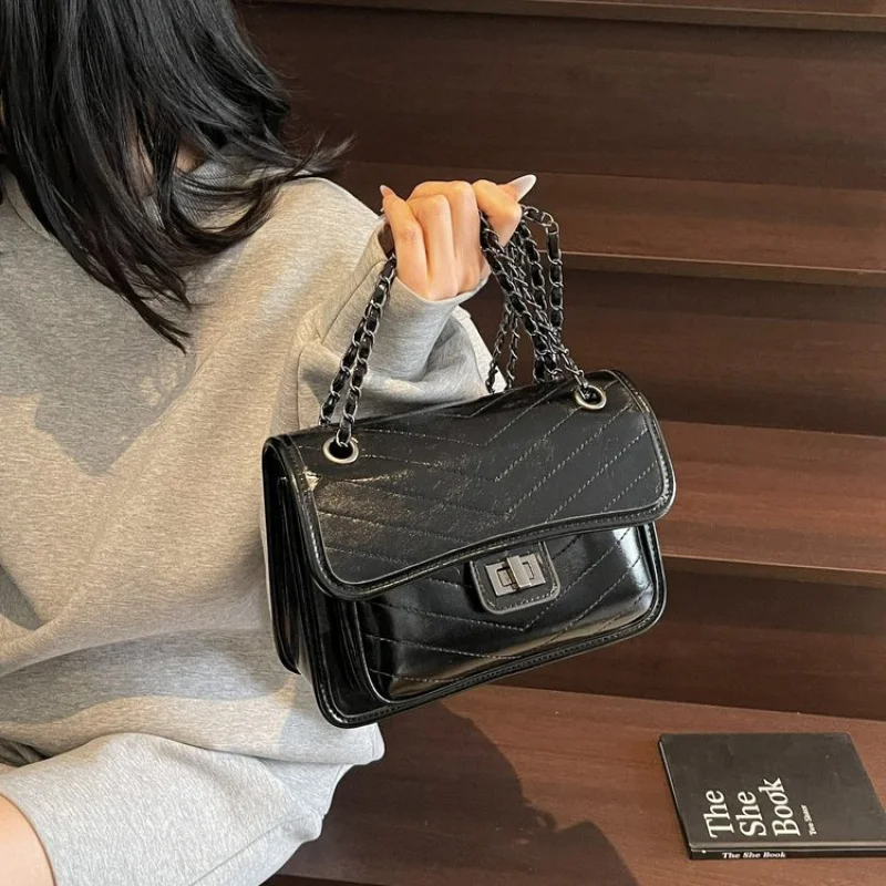 Ladies Hand Bags Made Of Fine Leather Featuring Classic Paris Casual Vintage Neat Lightweight Daily Look
Ladies Hand Bags Made Of Fine Leather Featuring Classic Paris Casual Vintage Neat Lightweight Daily Look