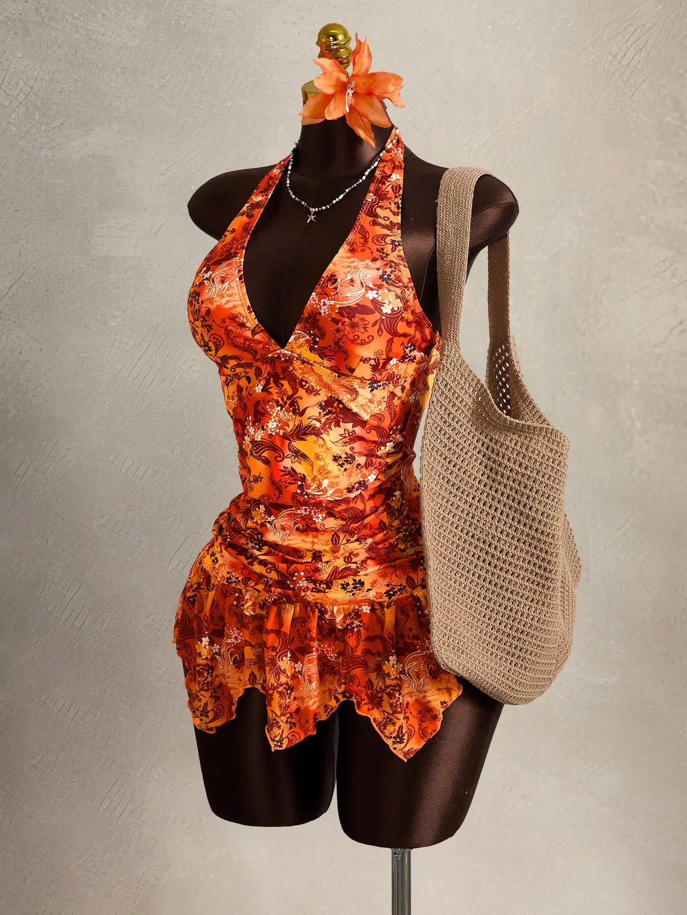 Женский купальник из двух частей с драпировкой на талии, глубоким V-образным вырезом на шее и цветочным принтом, юбка-тюльпан
Женский купальник из двух частей с драпировкой на талии, глубоким V-образным вырезом на шее и цветочным принтом, юбка-тюльпан