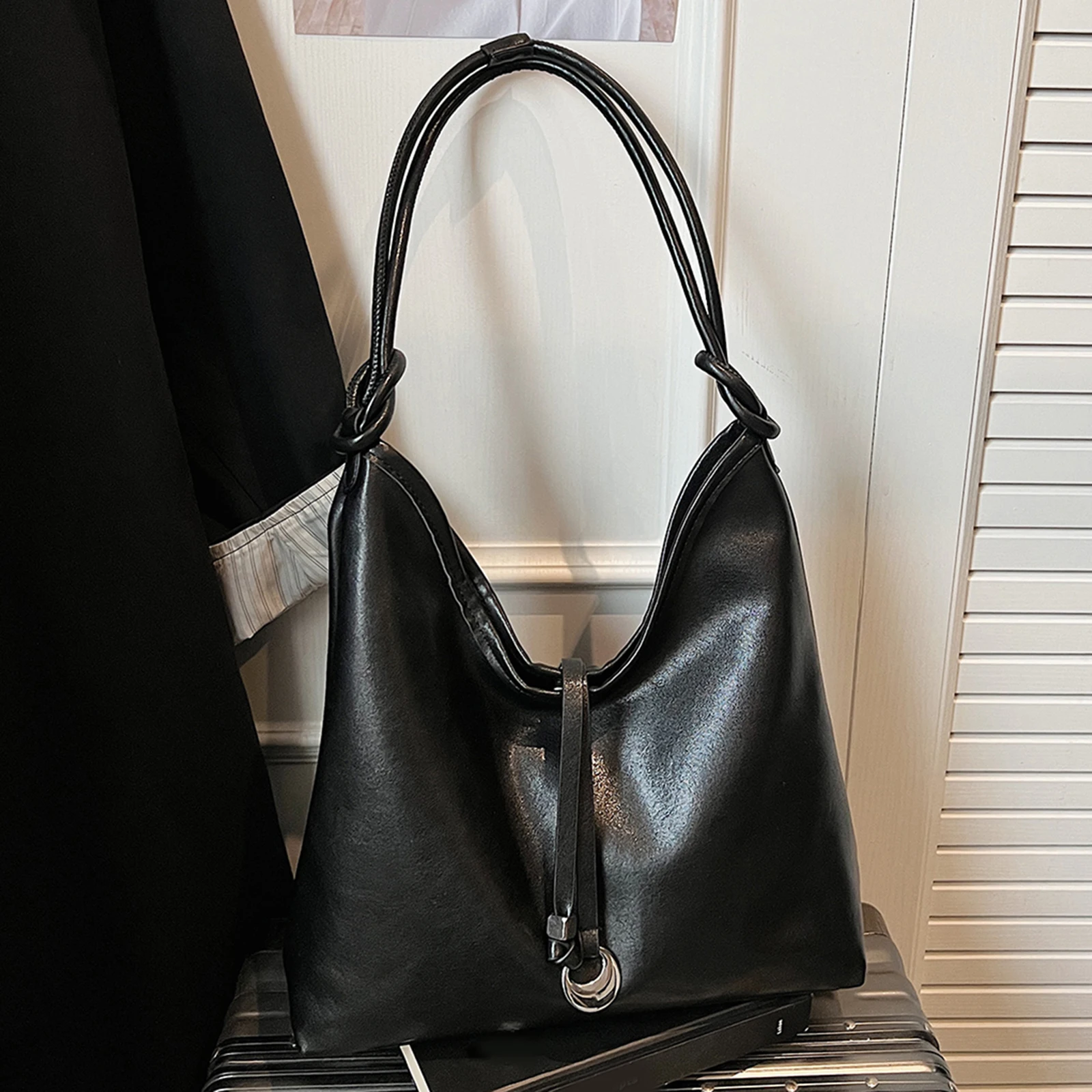 Женская сумка через плечо из искусственной кожи, универсальная сумка для подмышек, большие сумки-хобо для работы, покупок, путешествий, повседневного использования
Женская сумка через плечо из искусственной кожи, универсальная сумка для подмышек, большие сумки-хобо для работы, покупок, путешествий, повседневного использования