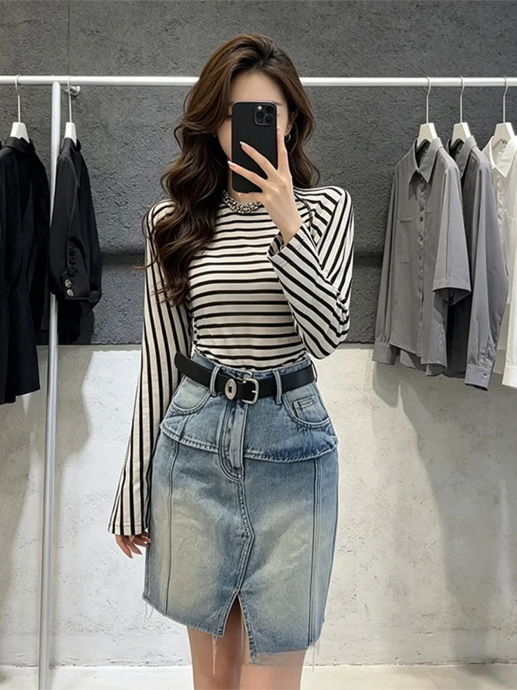 Casual Knitted Long Sleeve T-Shirt High Waist Denim Skirt Split Two Piece Set Summer New Arrival Striped Women's Fashion Ense...
Casual Knitted Long Sleeve T-Shirt High Waist Denim Skirt Split Two Piece Set Summer New Arrival Striped Women's Fashion Ense...