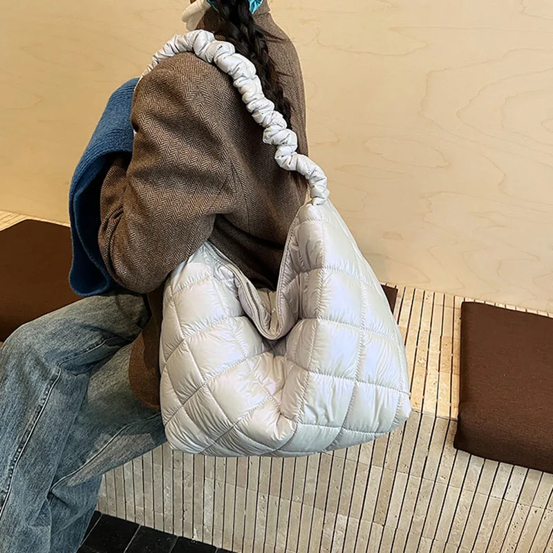 Autumn Winter Quilted Cotton Tote Bag For Women Korean Fashion Large Capacity Shoulder Bags Casual Chic Thick Shopping Handbags
Autumn Winter Quilted Cotton Tote Bag For Women Korean Fashion Large Capacity Shoulder Bags Casual Chic Thick Shopping Handbags