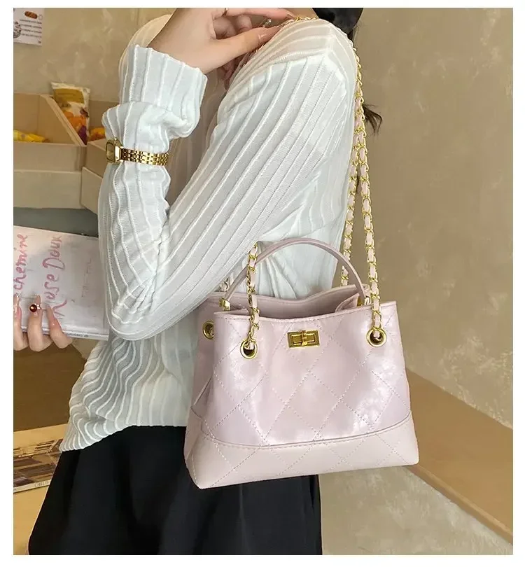 Heritage Design Diaper Bag For Women Luxury Leather Tote Elegant Crossbody Bag Stylish Retro Inspired
Heritage Design Diaper Bag For Women Luxury Leather Tote Elegant Crossbody Bag Stylish Retro Inspired